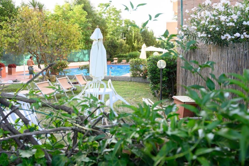Laura Sweet Home Con Piscina Rome Luaran gambar