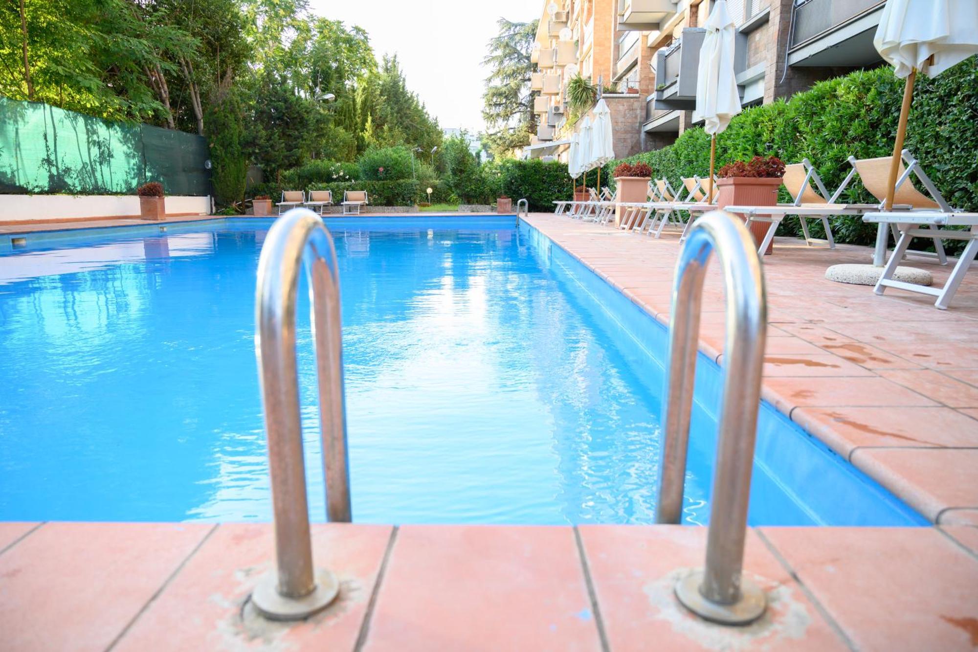 Laura Sweet Home Con Piscina Rome Luaran gambar