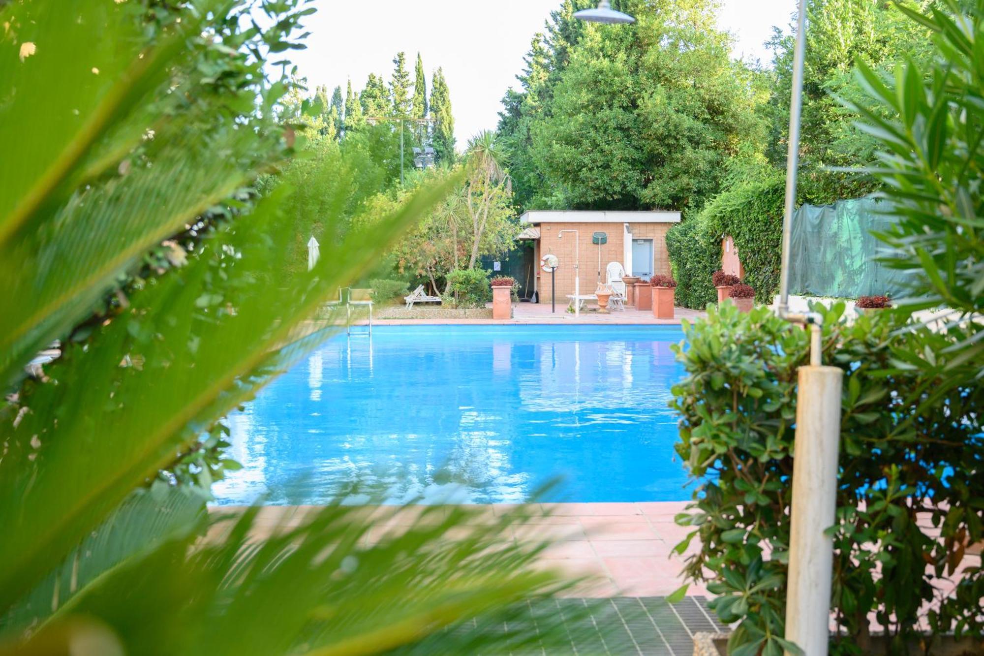 Laura Sweet Home Con Piscina Rome Luaran gambar